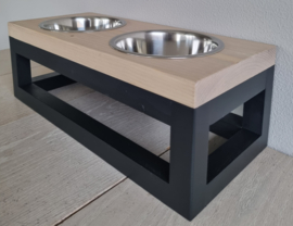 Houten honden voerbak Balou maat M schors 15 cm hoog