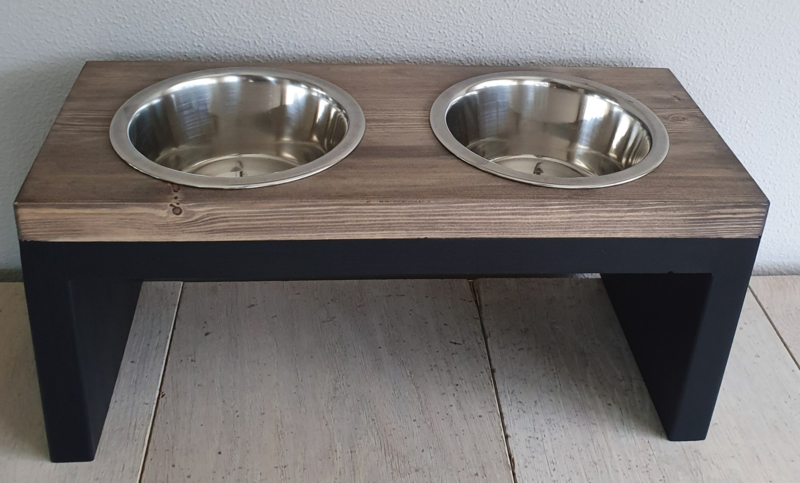 Houten honden voerbak Beau maat M Ebben 20 cm Houten voerbakken