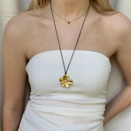 BLOEM KETTING - GOUD