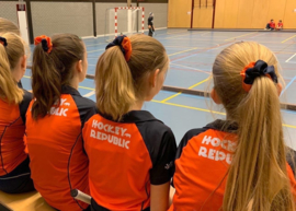 Team scrunchie Oranje/Donkerblauw - satijn