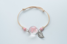 Armband met giethars gedroogde bloemen