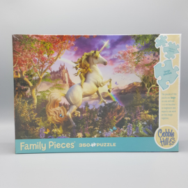 Cobble Hill Familie puzzel - The Realm of the Unicorn 350