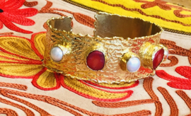 Armband goud met parels en koraal