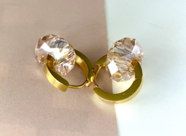 Oorringen goud met kristal roze