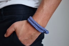 Heren armband gevlochten paracord blauw/wit