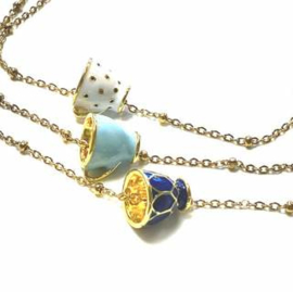 Ketting stainless steel goud met donker blauw theekopje