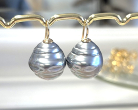 Barok parel oorbellen groot grijs/goud