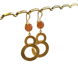 Oorbellen gouden cirkels cateye stone oranje