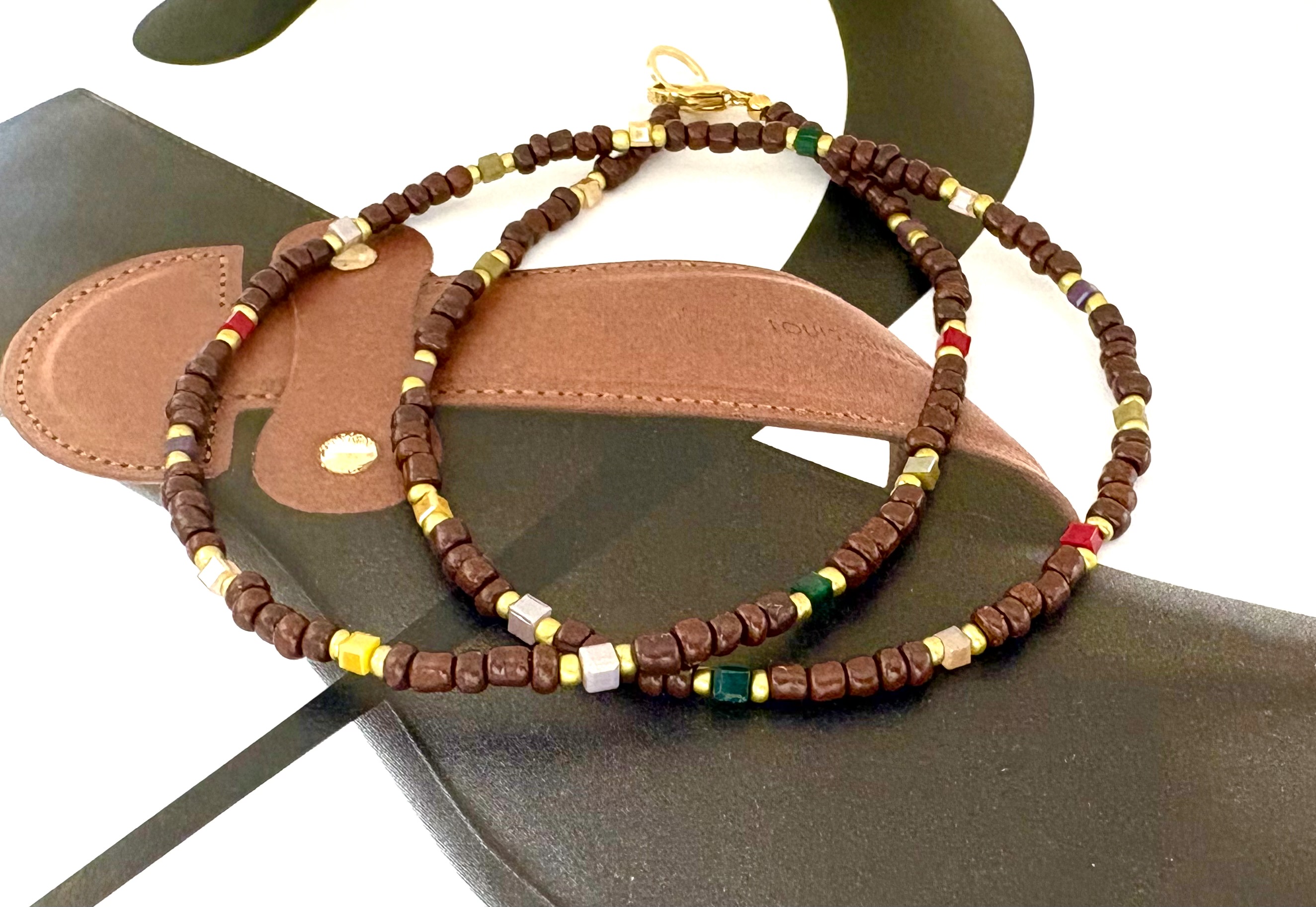 Ketting bruin met kristal