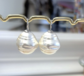 Barok parel oorbellen groot wit/zilver