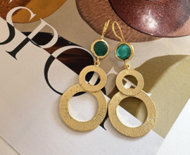 Oorbellen gouden cirkels cateye stone smaragd groen