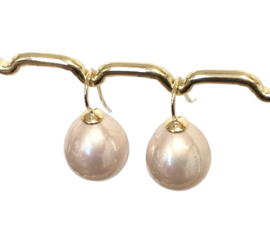 Klassieke parel oorbellen roze/goud