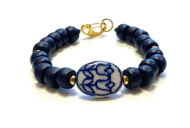 Armband blauw met Defts blauwe kraal tulpen