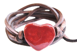 Armband leren veter met bordeaux rood hart