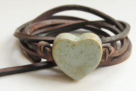 Armband leren veter met antiekgroen hart