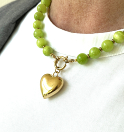 Ketting groene  jade kralen 10mm /hart goud