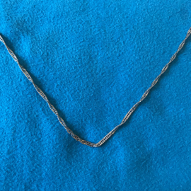 Verzilverde ketting (48cm)