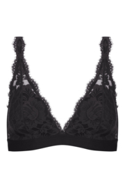 Mey Triangelbeha Serie Poetry Vogue