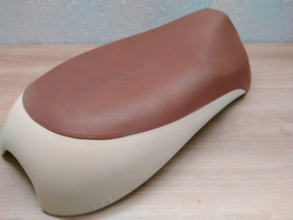 SYM Mio - roodbruin / beige