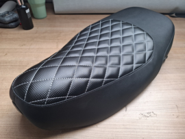 zwart met carbon en wit ruitmotief