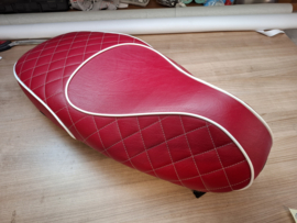 rood met speciale afwerking