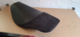 zwart leer met zwart alcantara
