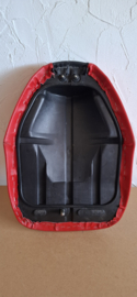 rood wave met zwarte voorkant