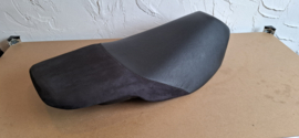 zwart leer met zwart alcantara
