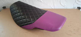 zwart met paars en paars ruitpatroon