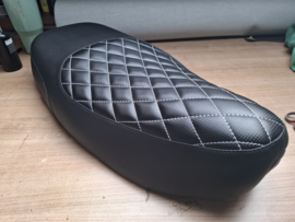 zwart met carbon en wit ruitmotief