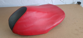 rood wave met zwarte voorkant