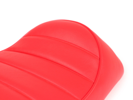Zadel Vespa PX FASTBACK - rood met rode bies