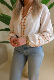 WHITE BLOOMY BLOUSE