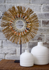 ROUND SCHELPENKETTING OP VOET