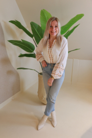 WHITE BLOOMY BLOUSE