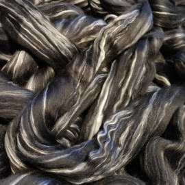 70% Merino in Zwart / 30% MoerbeiZijde