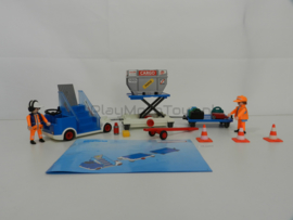 Playmobil 4315 - Vliegtuigtrap en vrachtafhandeling, gebruikt & compleet.