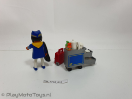 Playmobil 4761 - Stewardess met servicekar, gebruikt & compleet.