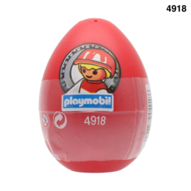 Playmobil 4918d - Rood Paasei, jongen met grijze auto