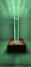Avatar in Acrylglas tafelstandaard met houten voet, LED verlichting & powerbank, Medium