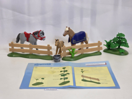 Playmobil 4188 - Paardenfamilie, 2ehands set met handleiding