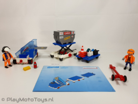 Playmobil 4315 - Vliegtuigtrap en vrachtafhandeling, gebruikt & compleet.