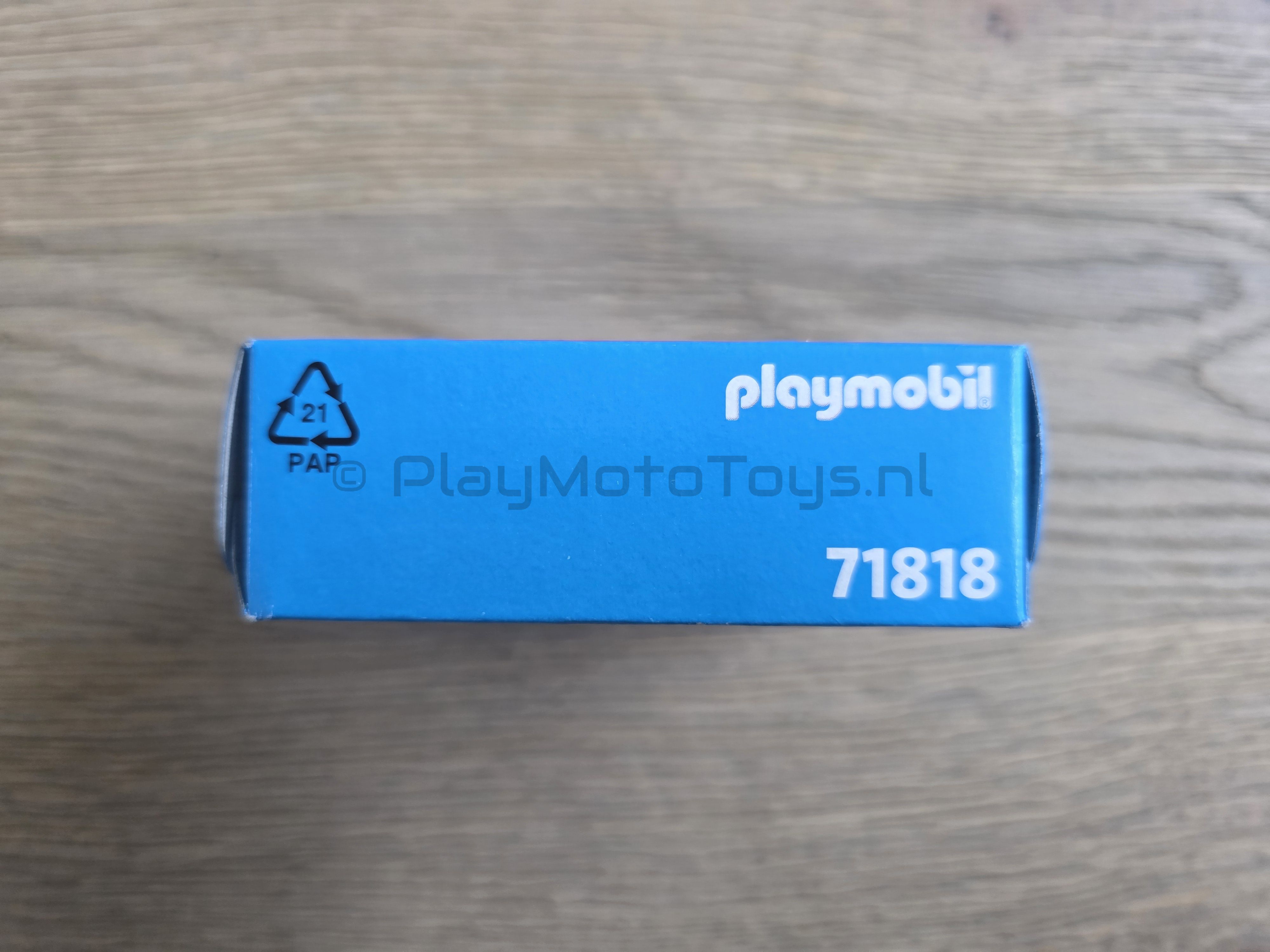 Playmobil 71818 - Kinder Schokolade Wandelaar met puppie - promo