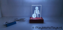 Avatar in Acrylglas tafelstandaard met houten voet, LED verlichting & powerbank, Medium