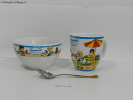 Playmobil Geschenkset 2018 - City Life Breakfast set met porseleinen muesli schaal & mok, en zilveren lepel