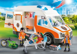 Playmobil 70049 - Ambulance met medisch team