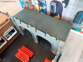 Playmobil 4300 - Main Station (V1, gebruikt)