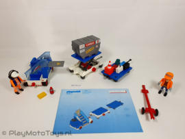 Playmobil 4315 - Vliegtuigtrap en vrachtafhandeling, gebruikt & compleet.