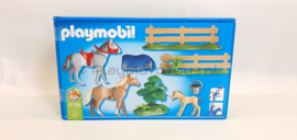 Playmobil 4188 - Paardenfamilie, 2ehands set met doos