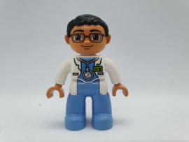 laboratorium medewerker Alfred